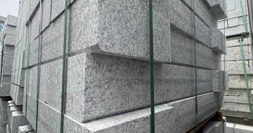 荆州芝麻白路牙石 马路牙子