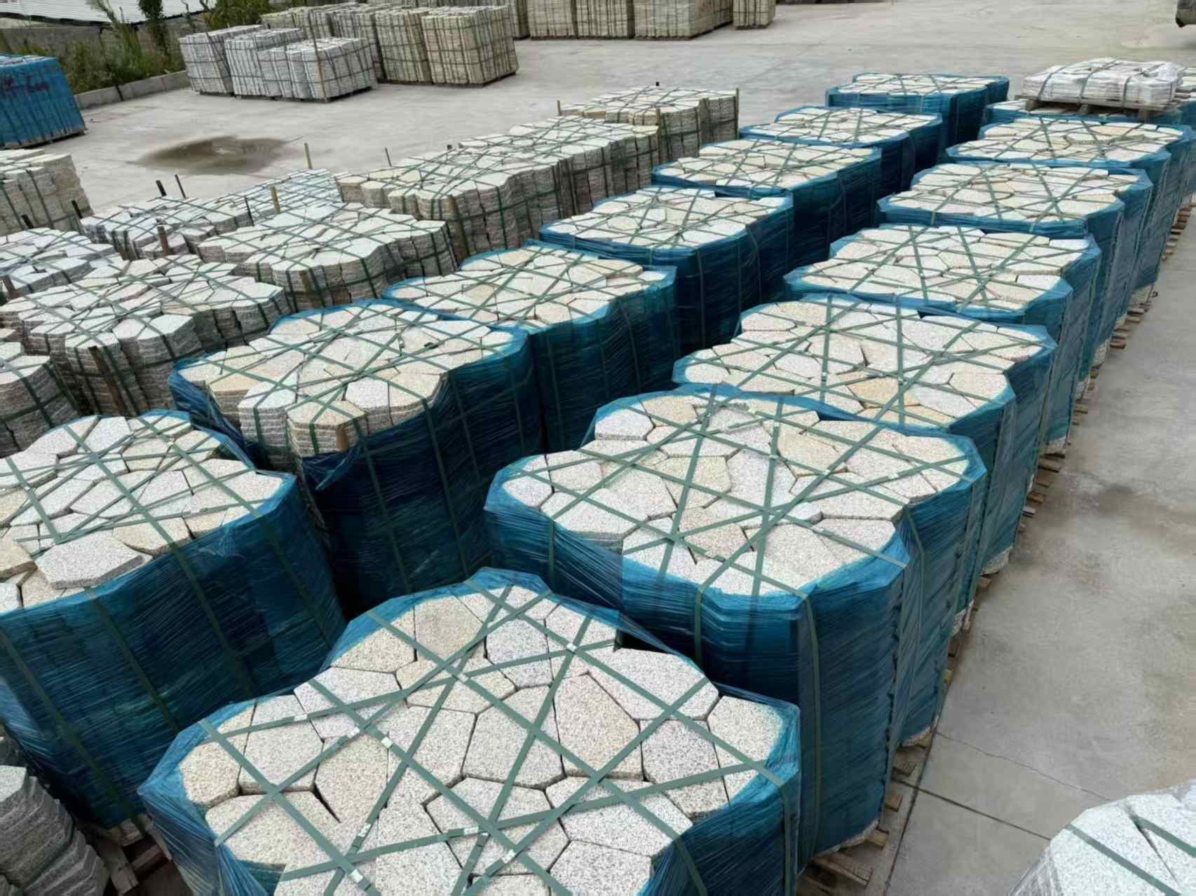 荆州黄金麻冰裂纹 碎拼